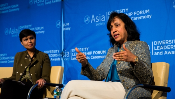 Chairman and CEO of Dun & Bradsheet Sara Mathew (R) speaks with Fortune Deputy Managing Editor Stephanie Mehta (L) in New York on June 10, 2013. (Suzanna Finley/Asia Society)