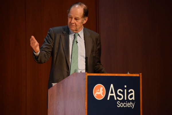 Former New Jersey Governor Tom Kean speaks at Asia Society New York. (Kenji Takigami/Asia Society)