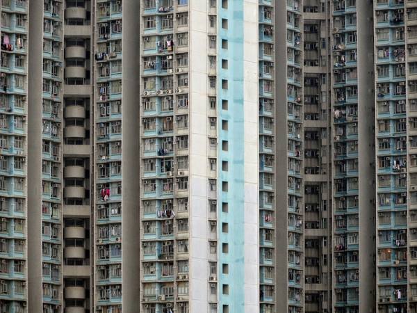 A close-up view of Hong Kong's skyline reveals well-defined color schemes and symmetry. (Michali K/Flickr) 