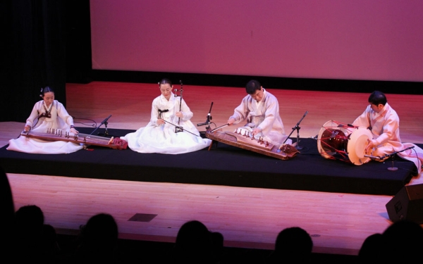 Asia Society presented a concert dedicated to the traditional Korean form known as Pansori in New York on April 12, 2014. (Ellen Wallop/Asia Society)