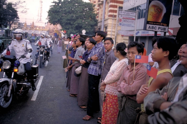 Union Day Parade, Yangon, 2000. (Geoffrey Hiller)