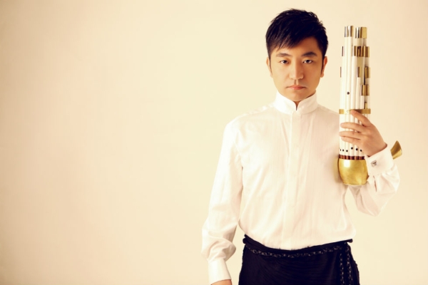 Wind virtuoso Wu Tong performs at Asia Society New York on March 19, 2015. (Courtesy of Wu Tong)