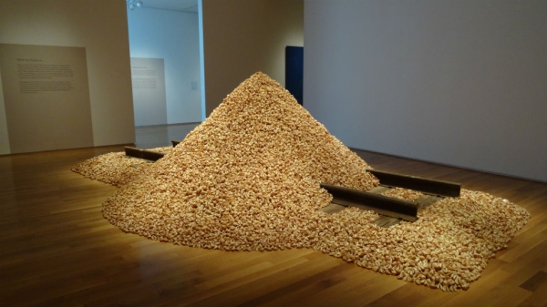 Installation of Hung Liu’s Jiu Jin Shan (Old Gold Mountain) at Asia Society Texas Center, courtesy of the artist