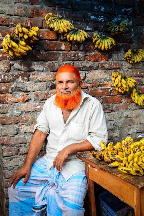 Abdul Mojid at a banana stand. (GMB Akash)