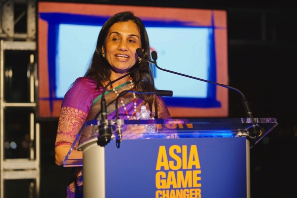 ICICI Bank CEO Chanda Kochhar speaks after receiving her Asia Game Changer award on October 13, 2015. (Jamie Watts/Asia Society)