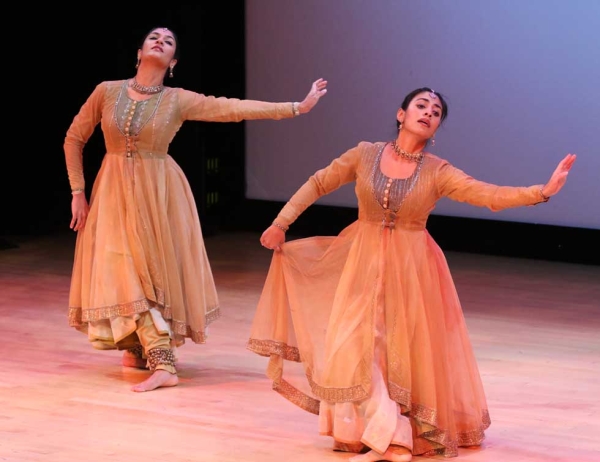Dancers perform Indian dance at Diwali Family Day. (Ellen Wallop/Asia Society)