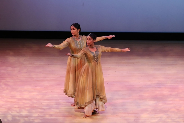Families packed in to Asia Society on November 7 to kick off Diwali, the Hindu festival of lights widely celebrated in India, Nepal, and other countries with Hindu populations. The celebration included performances of traditional Indian Bhangra Bollywood dances. (Ellen Wallop/Asia Society) 