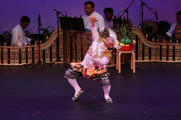 On April 10, Asia Society hosted Shwe Man Thabin Zat Pwe, a Burmese troupe that presented a panoply of music, song, dance, drama, and comedy — all led by a male stage star (pictured) known as a mintha. (Ellen Wallop/Asia Society)