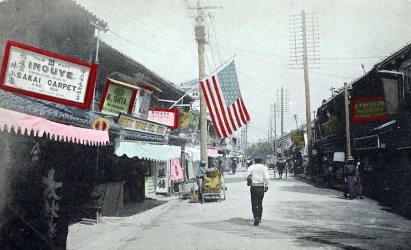 "Motomachi-dori Itchome, Kobe." 1901-1907. (New York Public Library)
