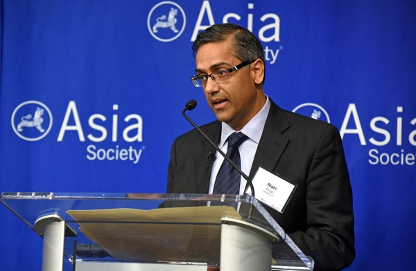 Rishi Chugh, the partner in charge of KPMG's U.S.-India practice, makes remarks during a special conversation on the outlook of India as an investment destination on February 7, 2016, at Asia Society New York. (Elsa Ruiz/Asia Society)