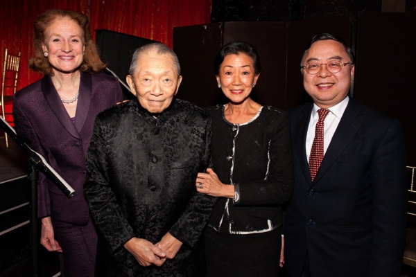 Asia Society Board Co Chair Henrietta H. Fore, Trustee and now Vice Chair Lulu C. Wang, and Co Chair Ronnie C. Chan present a lifetime achievement award to Washington SyCip at Asia Society’s 2012 Annual Dinner at Cipriani 42nd Street in New York. (Bennet Cobliner)