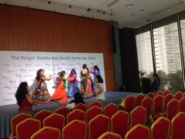 Dancers's rehearsal at the Jockey Club Hall on October 5, 2013 to prepare for the India Family Day. (Winsome Tam/Asia Society Hong Kong Center) 