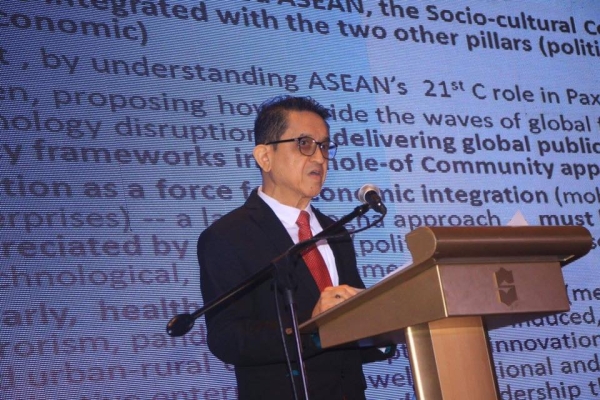 Asian Institute of Management Professor and Former Undersecretary of Foreign Affairs Dr. Federico Macaranas