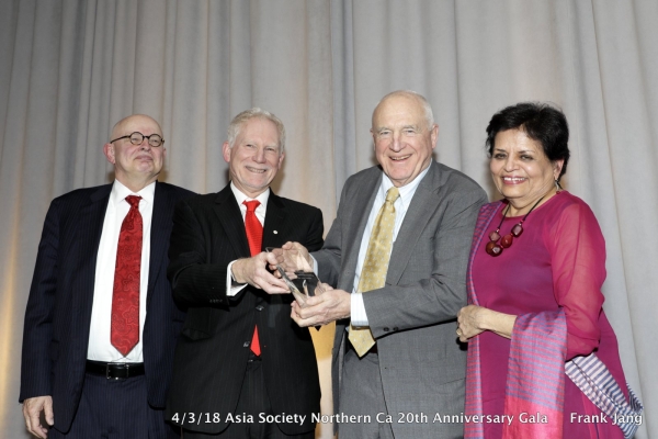 (From left to right) ASNC Advisory Board Co-Chair and Trustee Kenneth P. Wilcox, Asia Society Vice President and ASNC Executive Director Bruce Pickering, ASNC Advisory Board Co-Chair, Jack Wadsworth, and Asia Society President Emerita Dr. Vishakha Desai; Wadsworth is presented with the Lifetime Achievement Award (Frank Jang/Asia Society)