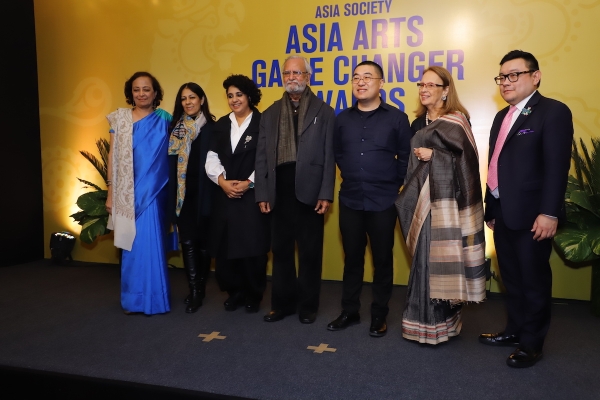 The 2019 Asia Arts Game Changer Awards India winners with the Asia Arts Game Changer Awards India Committee. Bunty Chand, Radhika Chopra, Vibha Galhotra, Gulammohammed Sheikh, Yang Yongliang, Pheroza Godrej and Boon Hui Tan