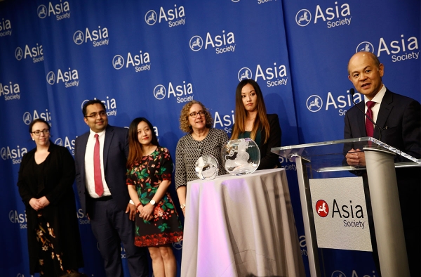 KPMG accepts Asia Society Award