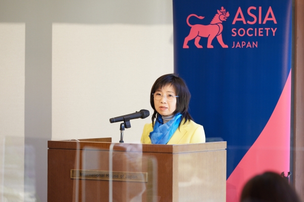 Ms. Yuko Hasegawa answering a question from the audience