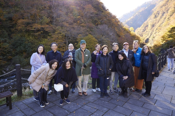 A group photo at Kiyotsukyo Gorge