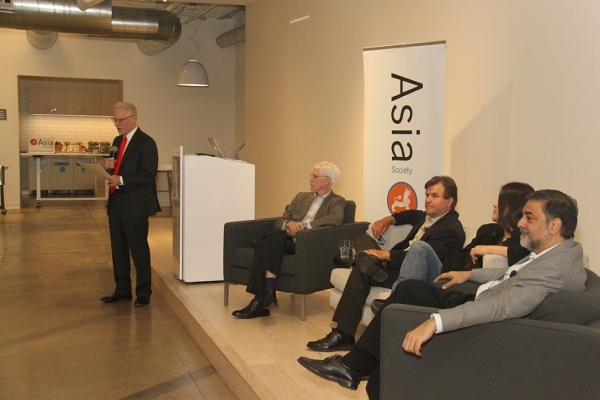 N. Bruce Pickering (far left) opens "Innovation and Progress: New Ideas for a New World" on May 4, 2016 at Zendesk in San Francisco. Orville Schell moderated the panel with Annual Dinner honorees Eric Heitz and Kaiser Kuo, and Vivek Wadwha. (Asia Society)