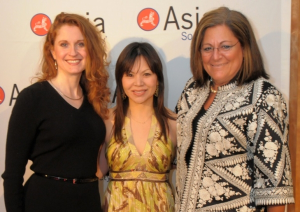 L to R: Singer and actress Christiane Noll, actress/filmmaker Fay Ann Lee, and Fern Mallis, founder of New York Fashion Week. (Elsa Ruiz/Asia Society)