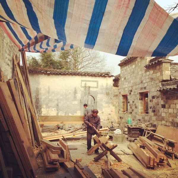 Construction site in the courtyard of an old house purchased by Zuo Jing, co-founder of the Bishan Project. (Sun Yunfan)