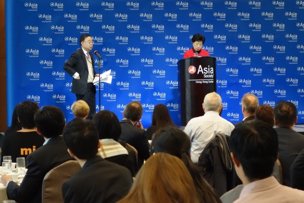 Ronnie Chan (L), Co-Chair of Asia Society and Chairman of Asia Society Hong Kong Center, facilitated the Q & A session after Chan's (R) speech on December 20, 2012. (Wendy Tang/Asia Society Hong Kong Center)   