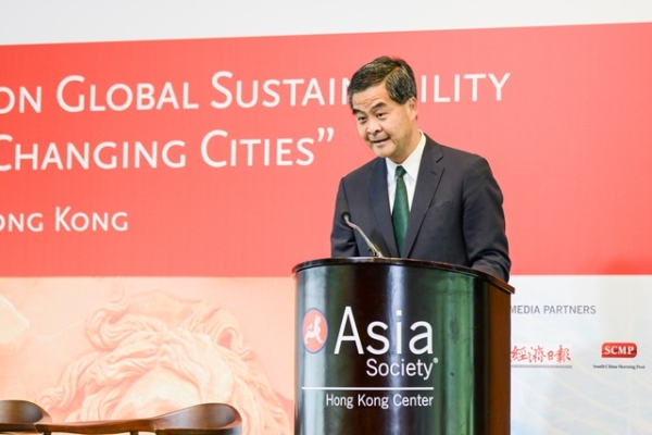 Leung Chun-ying, Chief Executive, made an opening address at the opening of the symposium.