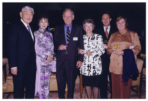 Dr. Jack C. Tang, Mrs. Joanna P. Tang, Mr. Glenn Vessa, Mrs. Lucille Vessa, Consul General of New Zealand James Kember, Mrs. Alison Kember at ASHK's 10th Gala Dinner with HE Mr. Abdurrahman Wahid (April 16, 2000)