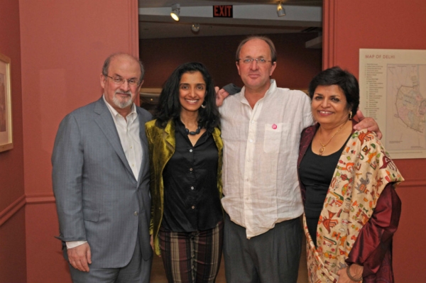 L to R: author Salman Rushdie, guest, William Dalrymple, and Asia Society President Vishakha Desai. (Elsa Ruiz)