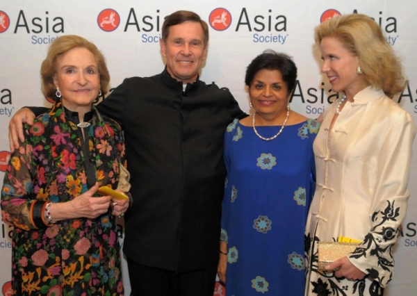 L to R: Guest, Asia Society Trustee John Foster, Vishakha Desai, and Stephanie Foster. (Elsa Ruiz/Asia Society)