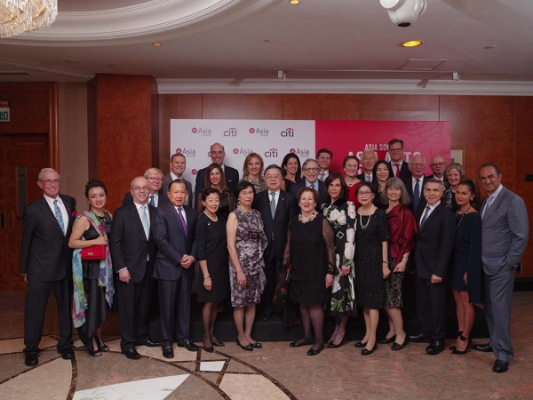 Asia Society staff and Trustees, and guests at the 2017 Asia Arts Awards Hong Kong. 