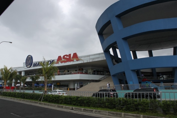 SM Mall of Asia (Maria Scarzella Thorpe/Asia Society)
