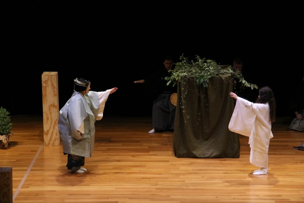 November 8 - Where Rivers Meet, a Contemporary Noh Production:  Medieval Japan and England met in contemporary Texas through this triple-bill inspired by Japanese noh theater and kyogen (Tiffany Chen)