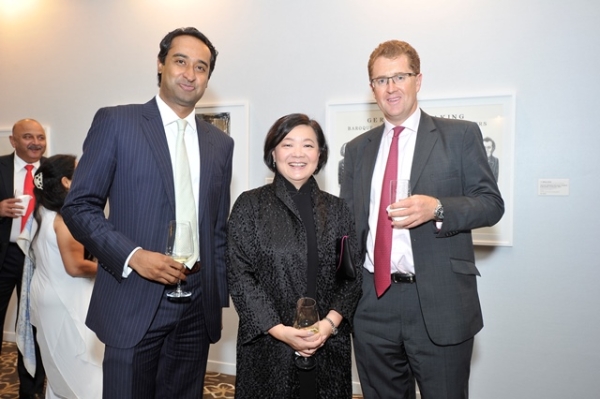 (L to R) Ken Mohan, Chief of Staff, Asia, MetLife Asia; S. Alice Mong, Executive Director of ASHK; Chris Townsend, President & CEO, MetLife Asia at Asia Society’s second annual Art Gala on May 12, 2014. (Asia Society Hong Kong Center)