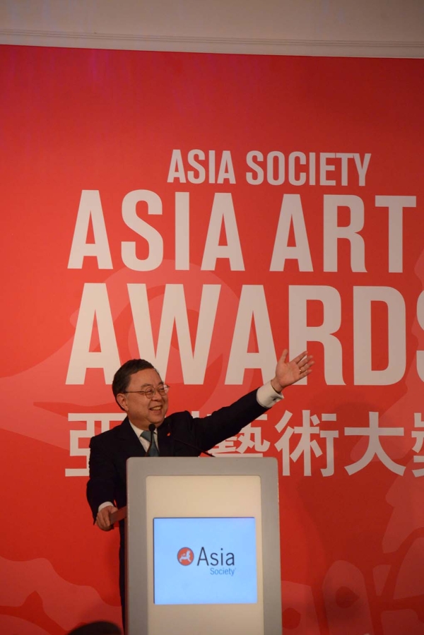 Ronnie C. Chan, Asia Society Global Co Chair, welcoming Asia Society Global Trustees to Hong Kong at the 2017 Asia Arts Awards Hong Kong.