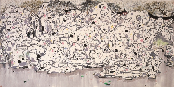 Wu Guanzhong. Lion Woods, 1983. Ink and color on rice paper.
H. 68 1/8 x W. 114 3/16 in (173 x 290 cm). Shanghai Art Museum. (Asia Society New York)