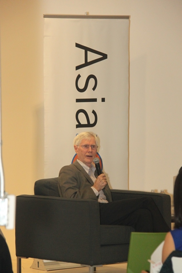 Orville Schell, Arthur Ross Director for Asia Society Center on US-China Relations, moderated the dialogue. (Asia Society)