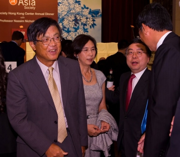L to R: Shigekazu Sato, Consul-General of Japan in Hong Kong, Mrs. and Mr. Ronnie Chan, and guest. (Asia Society Hong Kong Center)
