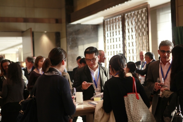 Delegates mingling at the Forum (Asia Society/Urban Land Institute)