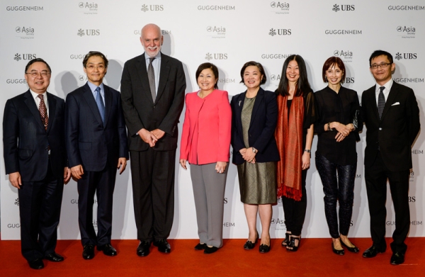Ronnie C. Chan, Co-Chairman of Asia Society and Chairman Asia Society Hong Kong Center, Chi-Won Yoon, CEO of UBS Asia Pacific, Richard Armstrong, Director of Solomon R. Guggenheim Museum and Foundation, Kathy Shih, CEO of UBS Wealth Management Asia-Pacific, S. Alice Mong, Executive Director of Asia Society Hong Kong Center, June Yap, Guggenheim UBS MAP Curator of South and Southeast Asia, Melissa Chiu, Museum Director of the Asia Society New York Center and Vice President of Global Art Programs, and Dominiq