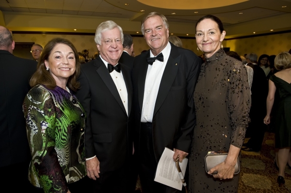 L to R: Mrs. Suzanne Schieffer, Ambassador Tom Schieffer (US Ambassador to Australia 2001-2005), Australian Ambassador to the United States Kim Beazley, and Mrs. Susie Annus. (Jeff Fantich Photography)