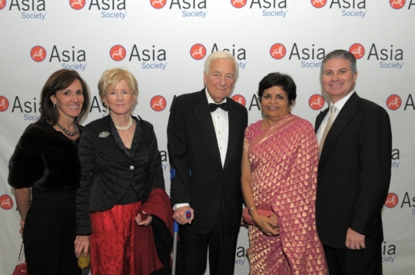 L to R: Sheryl Kaye, Cynthia Whitehead, John Whitehead, Vishakha Desai, and Asia Society Interim Chairman Charles R. Kaye. (Elsa Ruiz/Asia Society)