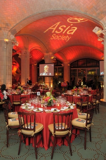 The second half of the evening saw the festivities move to the Manhattan private event space Guastavino&apos;s for dinner, dancing, and a benefit auction. (Elsa Ruiz/Asia Society)