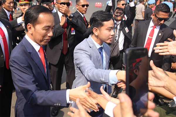AB #33 - Jokowi and son